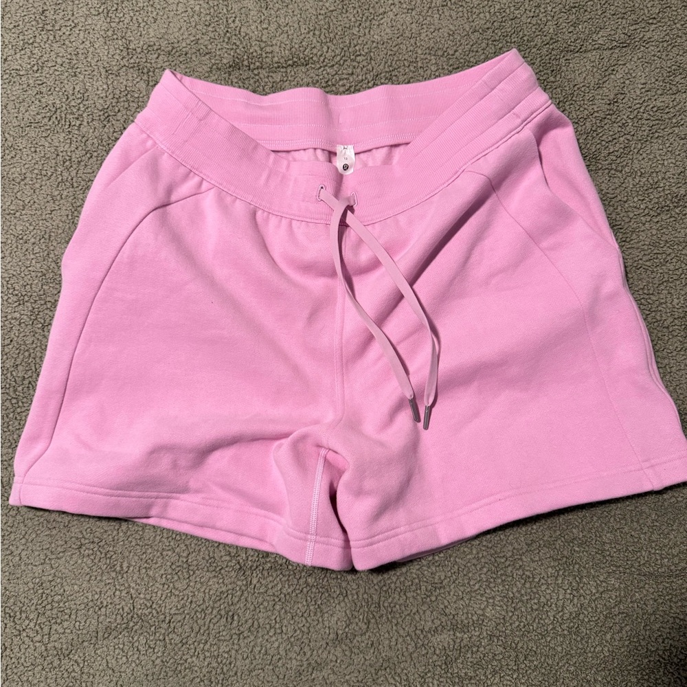 Lululemon Scuba High Rise 5” Shorts